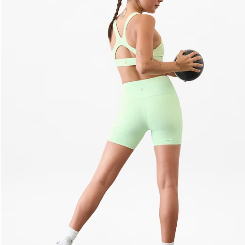NWT Athleta Interval Stash High Rise 5" Short - size XS - Mint Tint